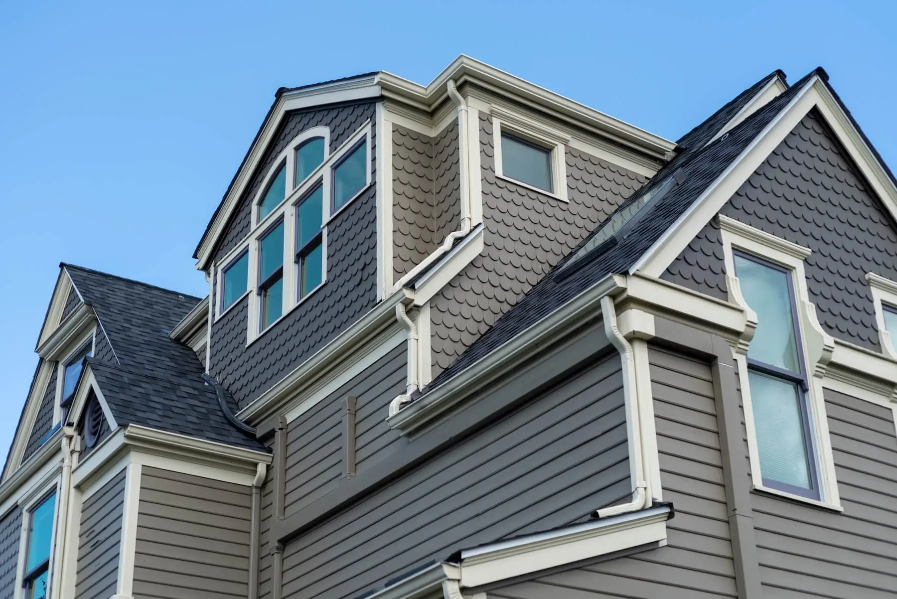 Peeling exterior paint before repaint by AJ Painting Sunapee NH